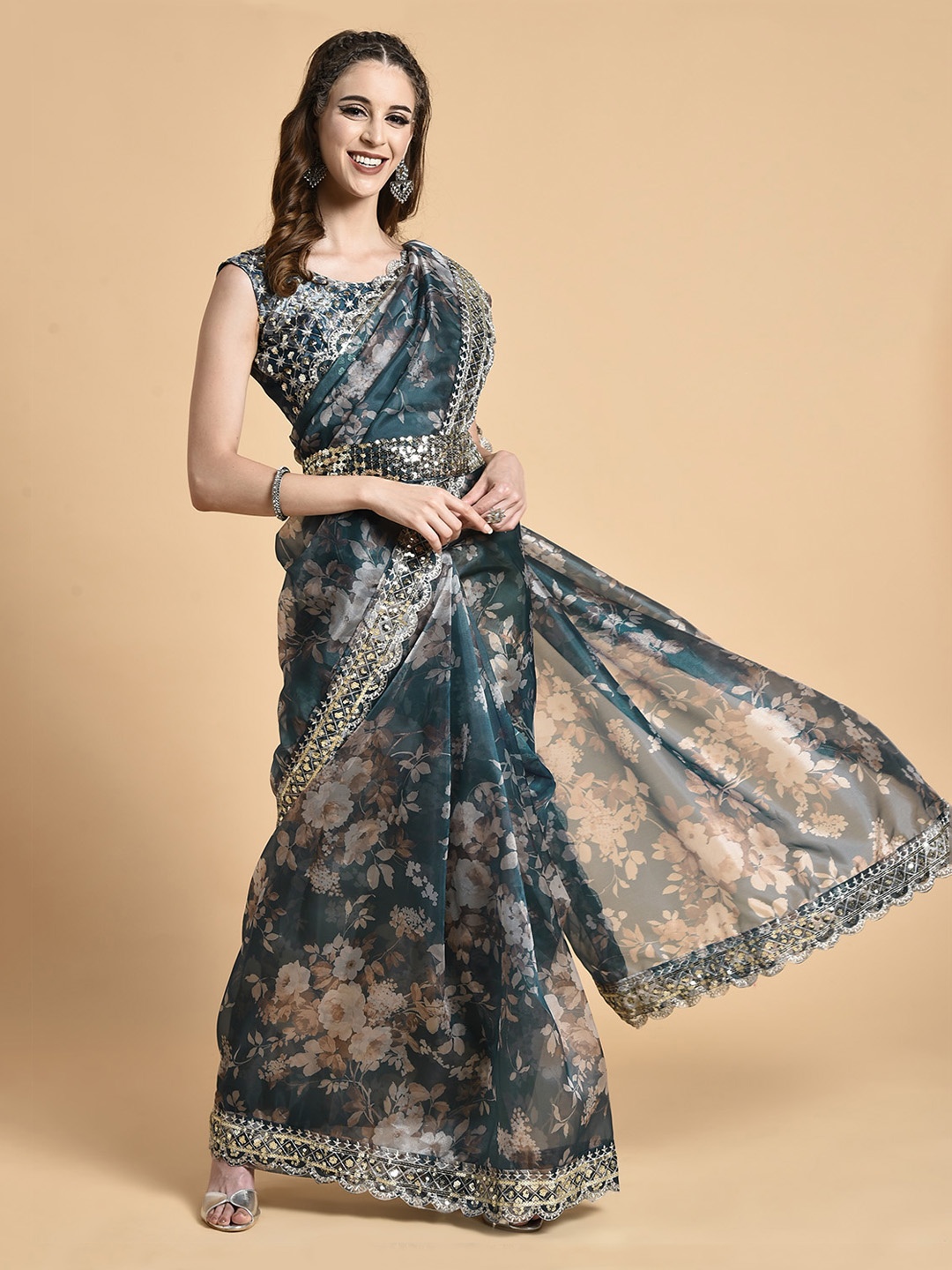 

Sangria Green & Beige Floral Sequinned Organza Saree
