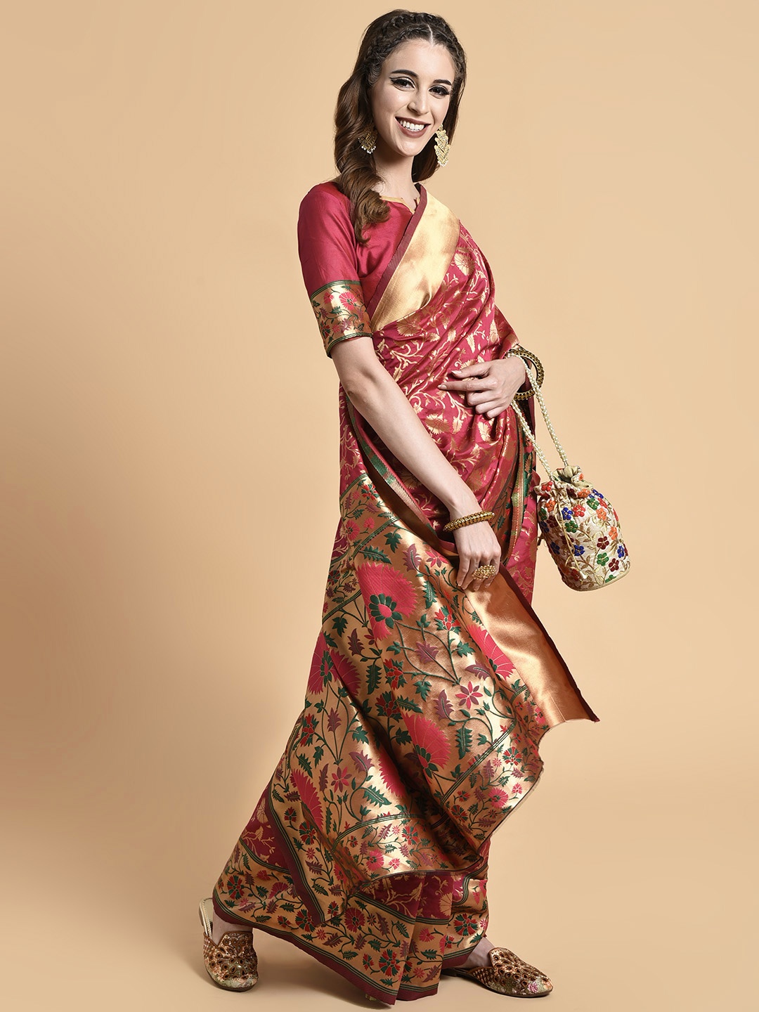 

Sangria Pink & Gold-Toned Floral Zari Silk Blend Banarasi Saree
