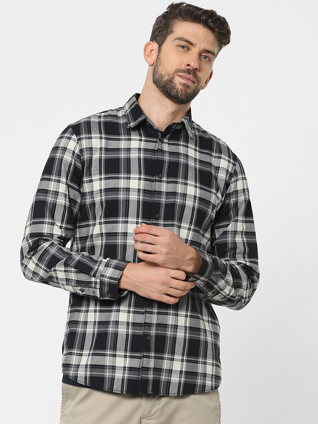 

SELECTED Men Black & Off-White Slim Fit Opaque Checked Casual Shirt