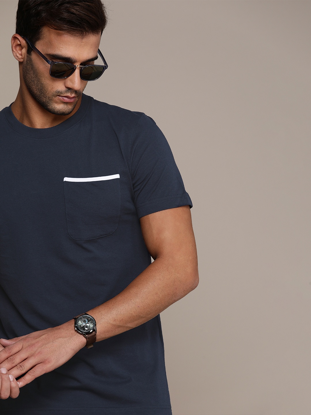 

SELECTED Men Navy Blue Solid Pure Cotton Pocket Detailing Pure Cotton T-shirt