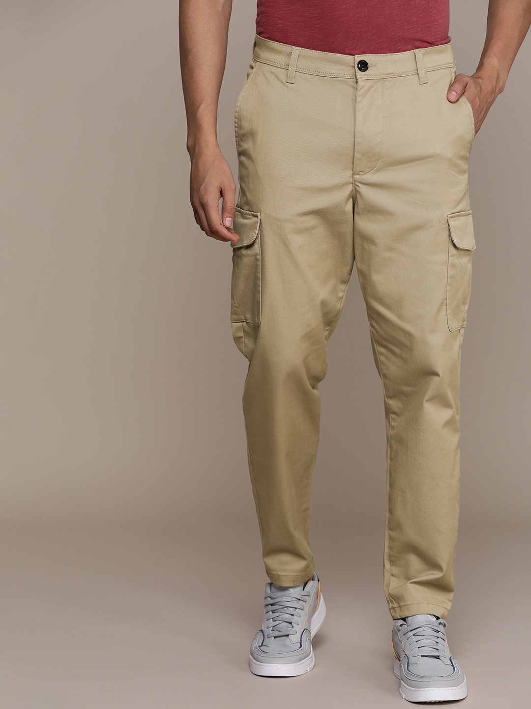

SELECTED Men Beige Slim Tapered Fit Cargos Trousers