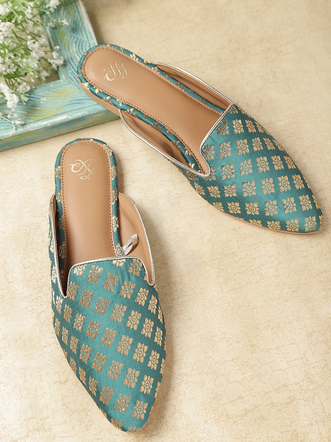 

House of Pataudi Women Teal Green & Gold-Toned Handcrafted Woven Design Mules