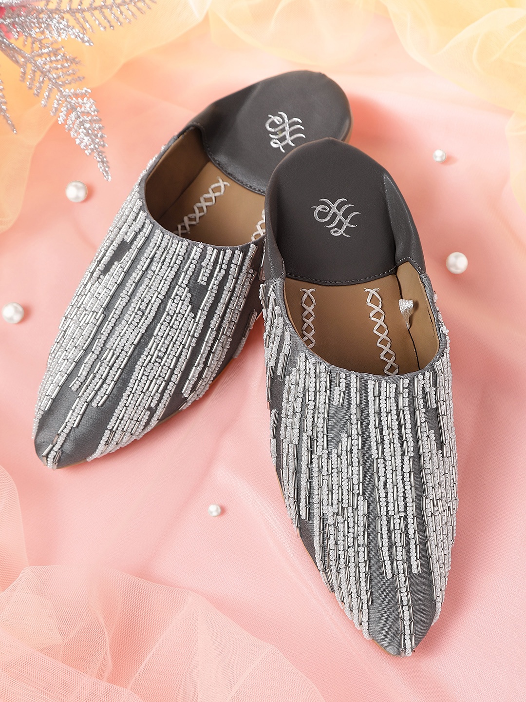 

House of Pataudi Women Charcoal Grey & White Beaded Handcrafted Ethnic Mules