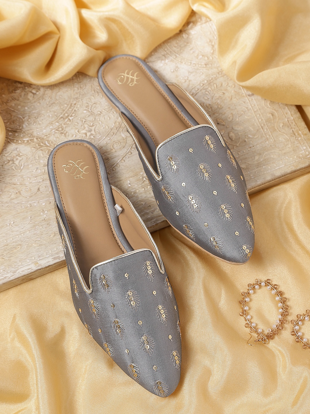 

House of Pataudi Women Grey & Gold-Toned Handcrafted Embellished Mules