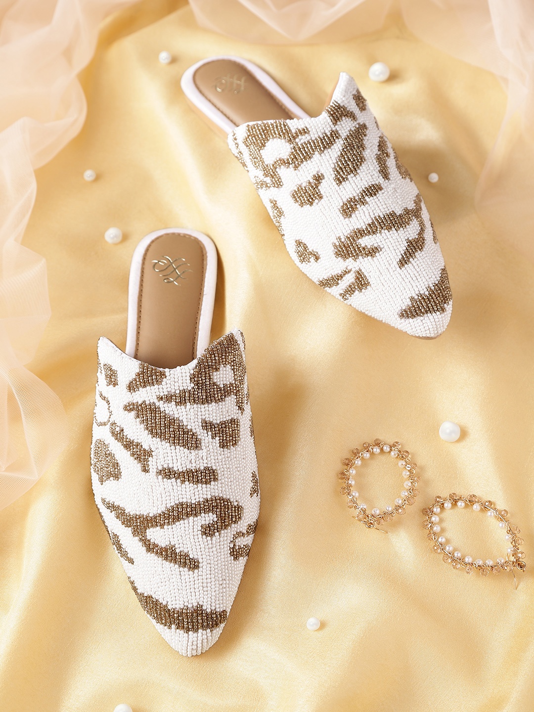 

House of Pataudi Women Off-White & Gold-Toned Beaded Handcrafted Ethnic Mules