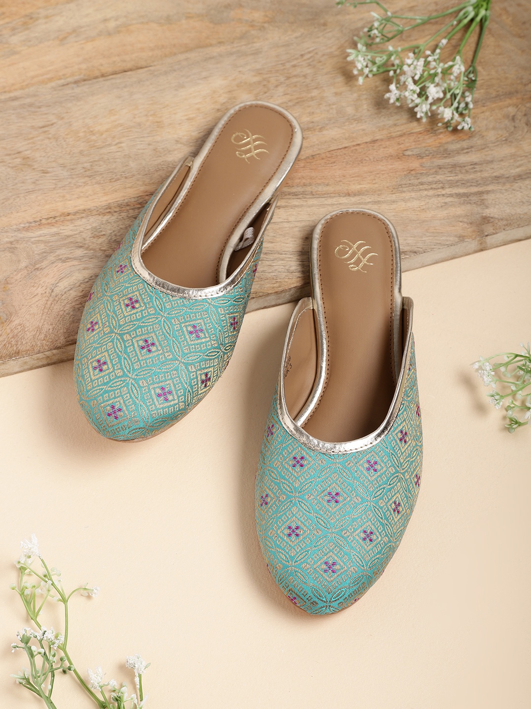 

House of Pataudi Women Teal Blue & Gold-Toned Woven Design Mules