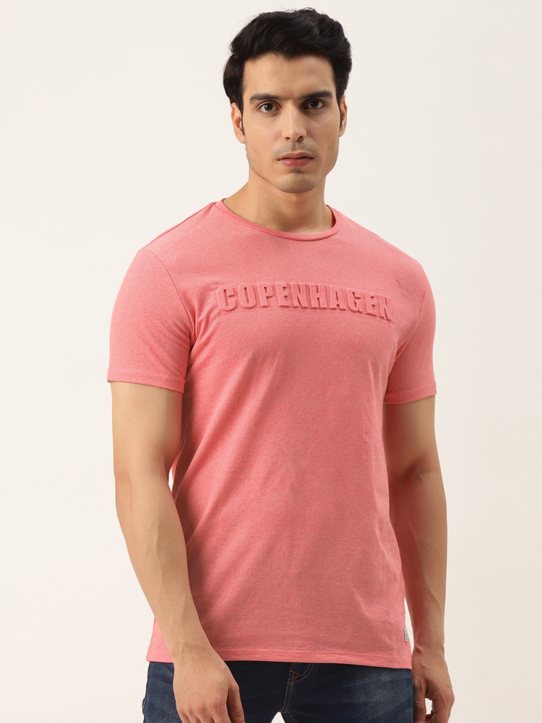 

Koton Men Pink Embossed Print Slim Fit T-shirt