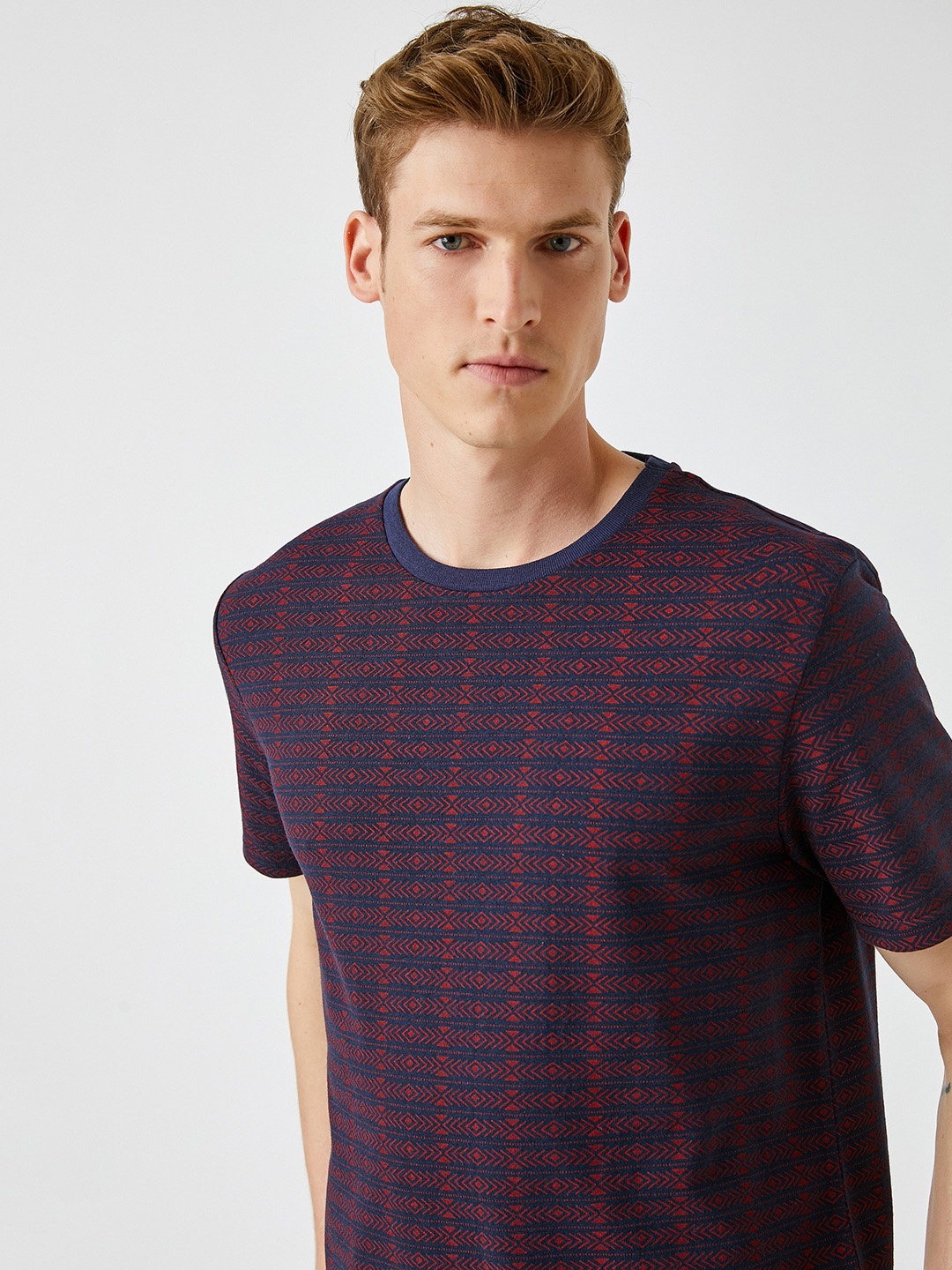 

Koton Men Navy Blue Red Printed Pure Cotton T-shirt