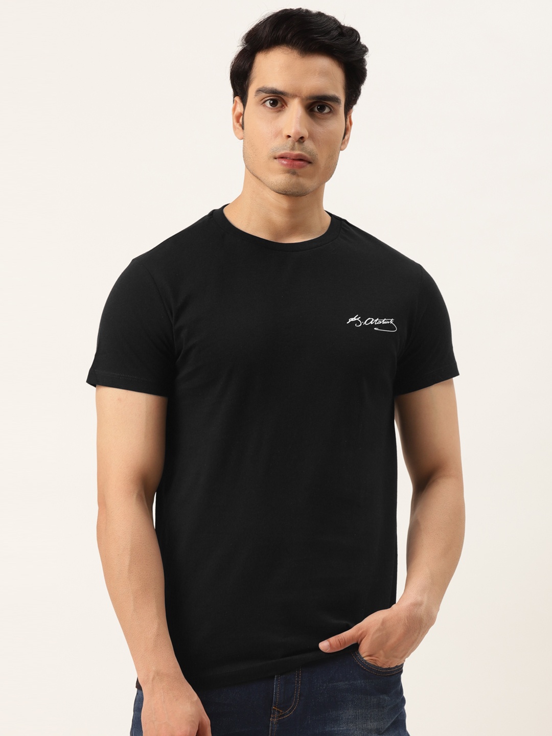 

Koton Men Black Solid Slim Fit Pure Cotton T-shirt