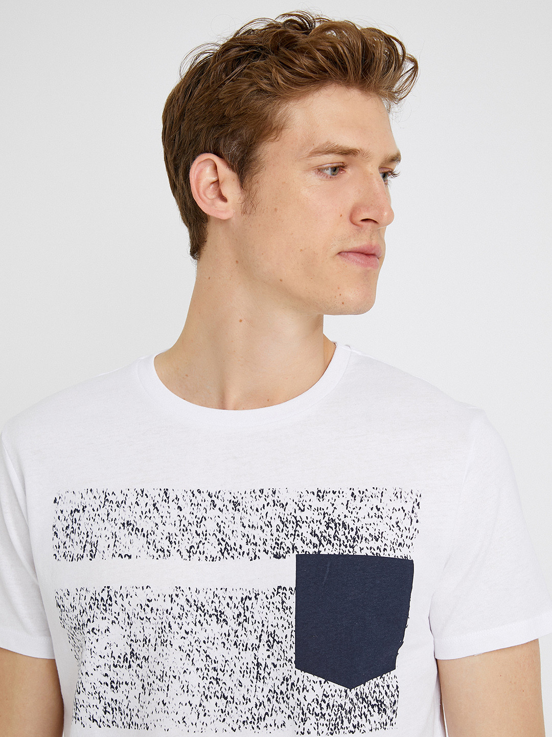 

Koton Men White Black Slim Fit Striped Pure Cotton T-shirt
