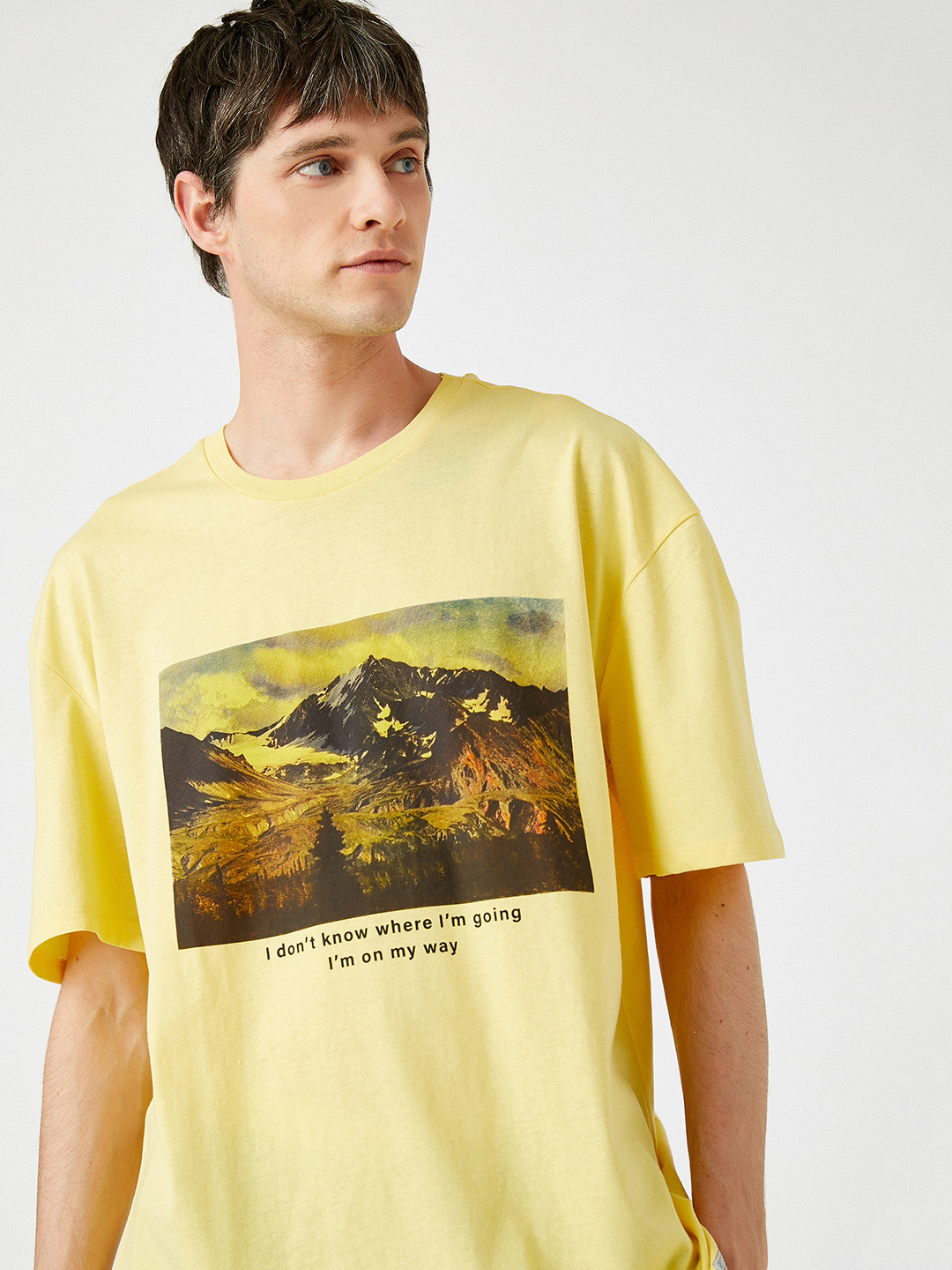 

Koton Men Yellow & Black Graphic Print Oversize Cotton T-shirt