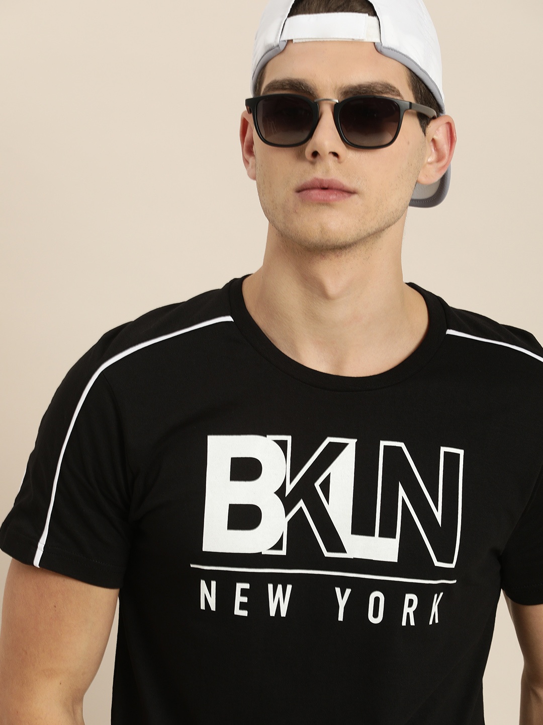 

Moda Rapido Men Black Pure Cotton Typography Printed Pure Cotton T-shirt