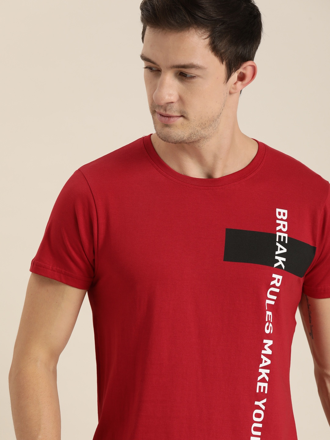 

Moda Rapido Men Red Typography Printed Pure Cotton T-shirt