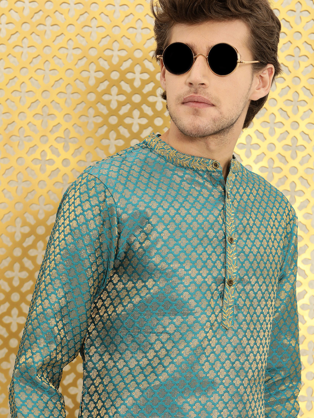 

Ode by House of Pataudi Men Turquoise Blue Mandarin Collar Kurta