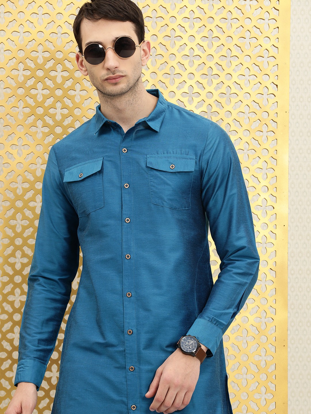 

Ode by House of Pataudi Men Blue Solid Rozana Kurta