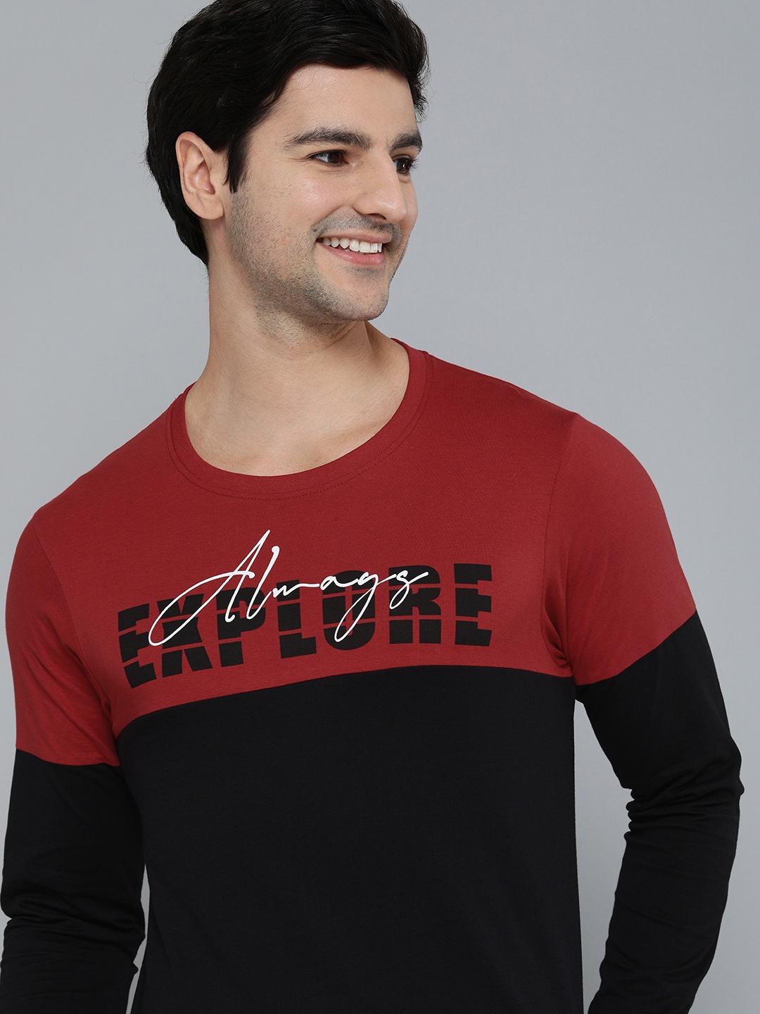 

HERENOW Men Maroon Black Colourblocked Pure Cotton T-shirt