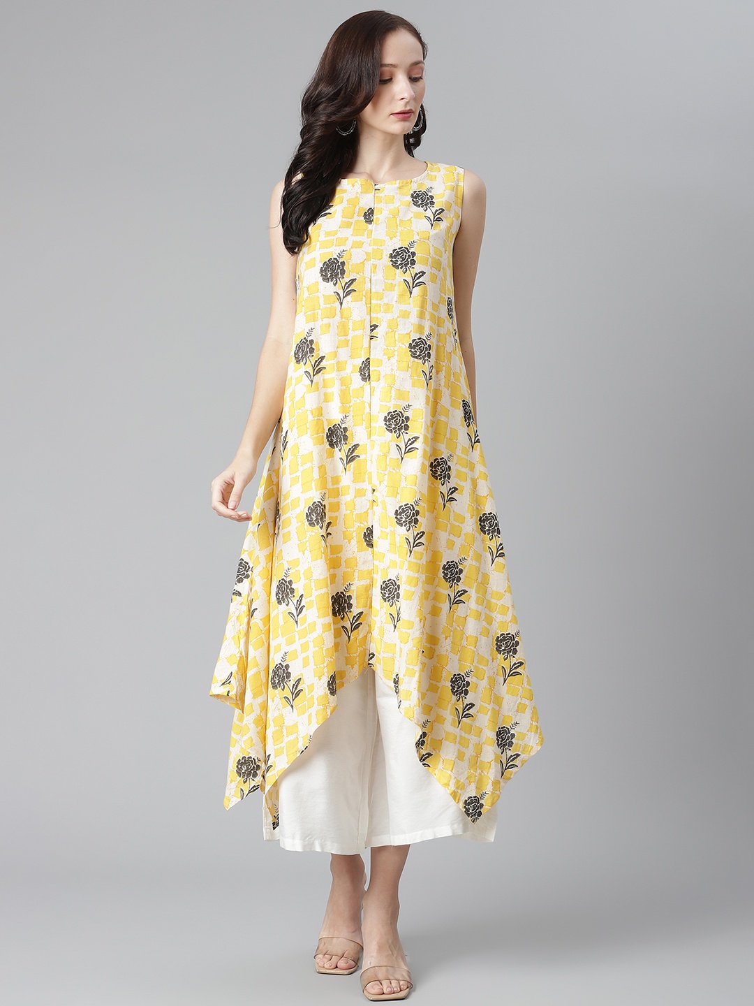 

SIAH Women Yellow & Black Floral Printed Pure Cotton Kurta with Palazzos