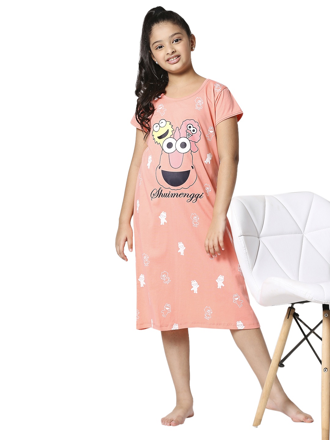 

Zeyo Girls Peach-Coloured Printed Nightdress