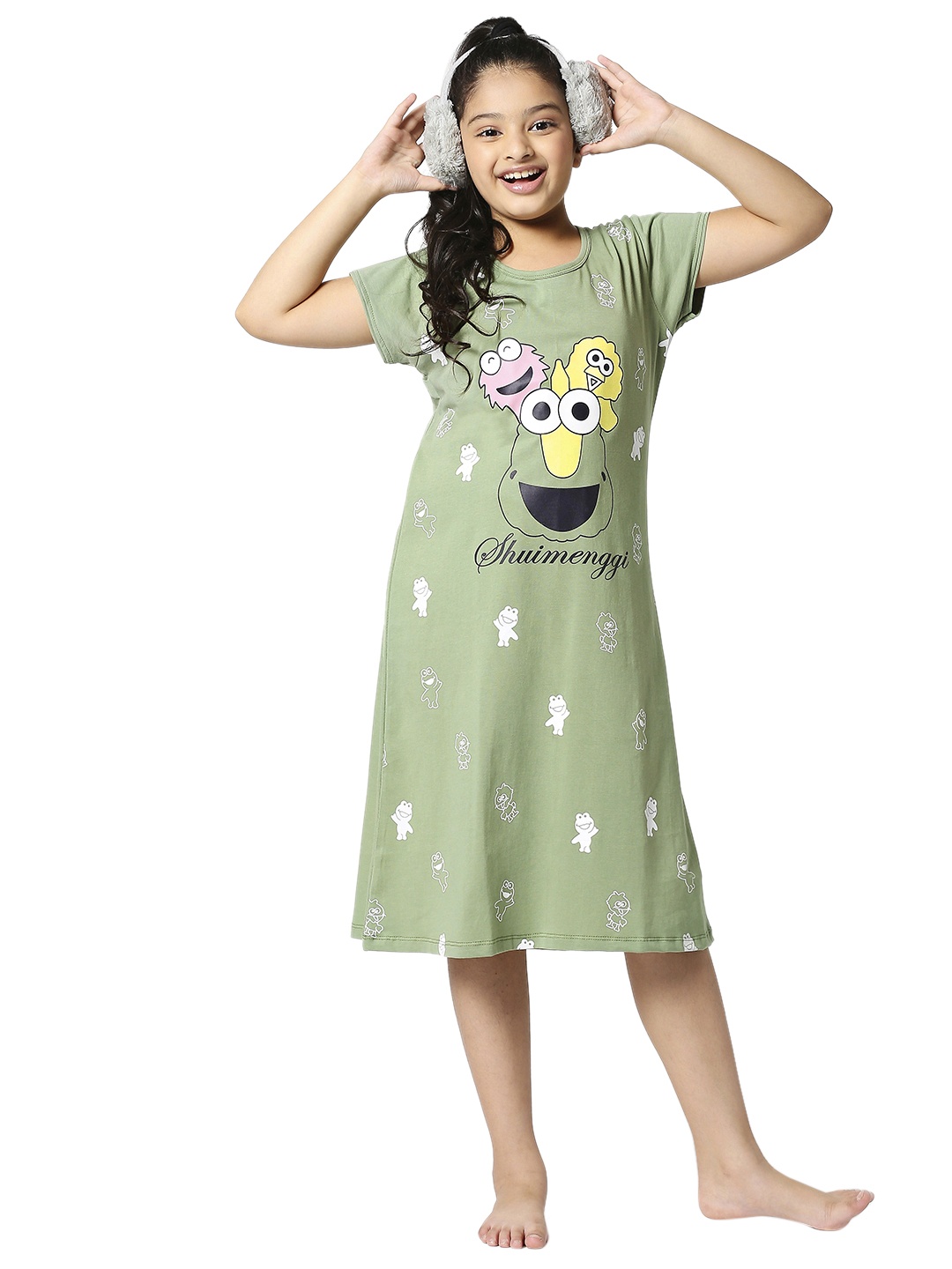 

Zeyo Girls Green Printed Nightdress