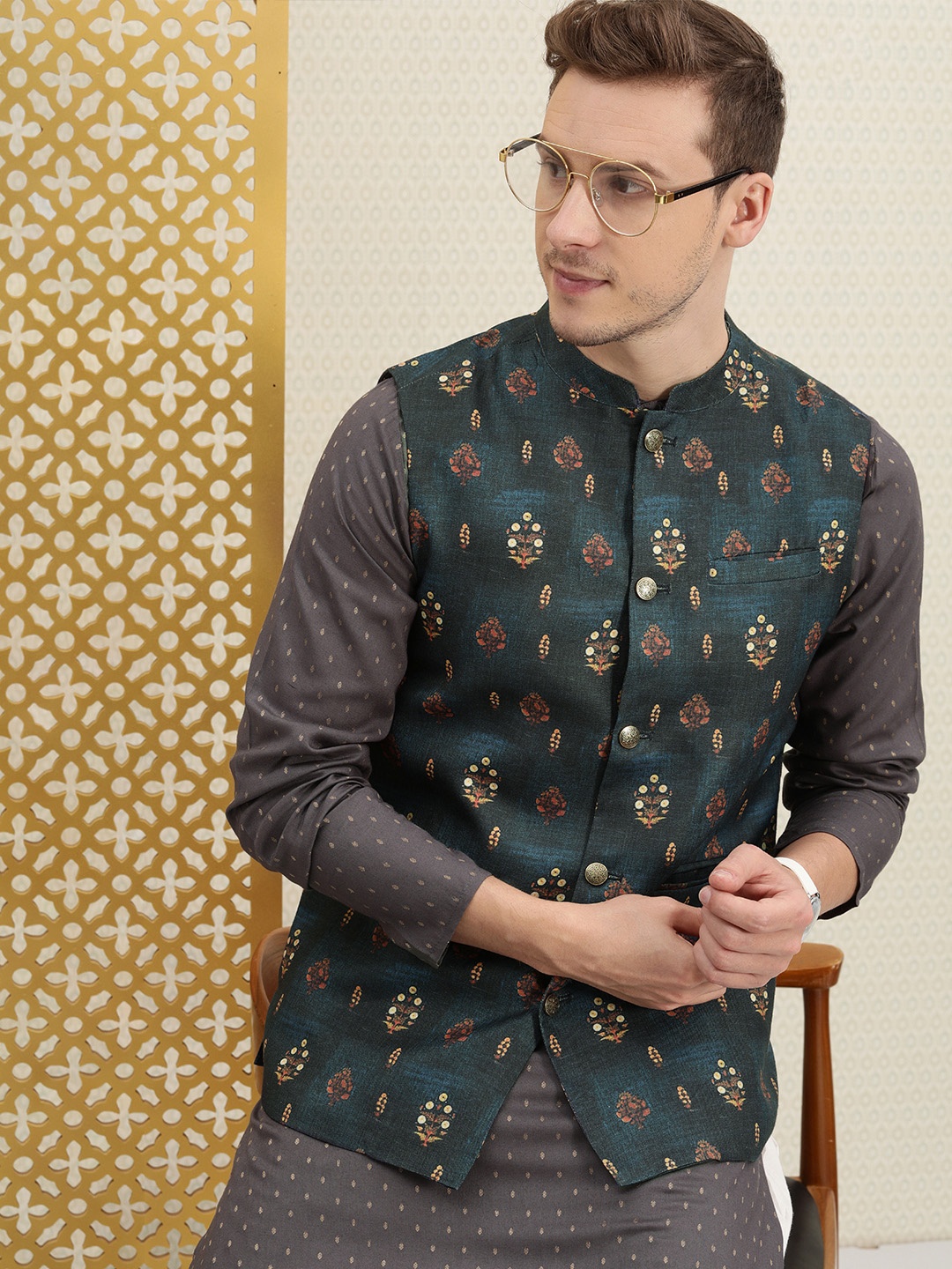 

House of Pataudi Men Black & Blue Printed Jashn Nehru Jacket