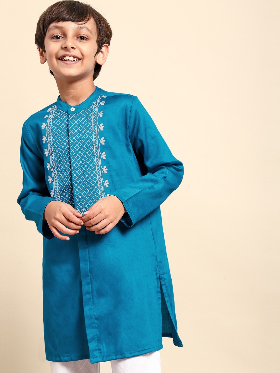 

House of Pataudi Boys Teal Blue Yoke Design Thread Work Kurta