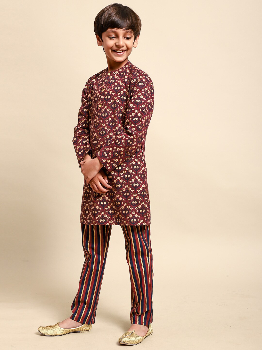 

House of Pataudi Boys Maroon Printed Pure Cotton Kurta with Pyjamas