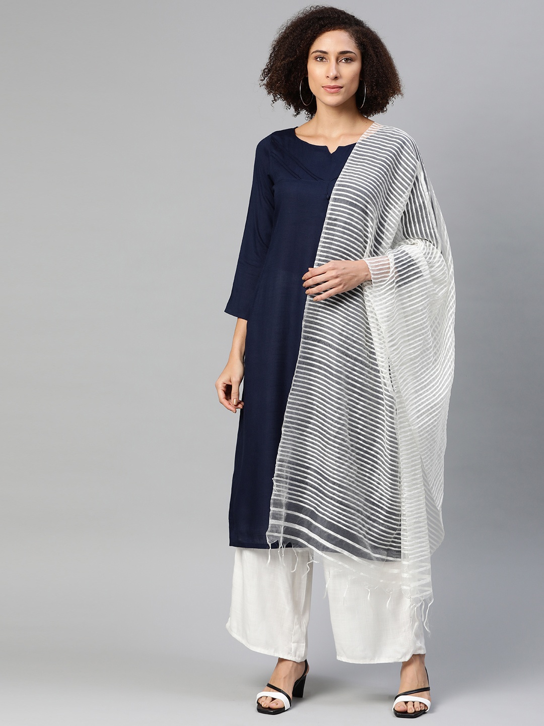 

Ives Women Navy Blue & White Pleated Straight Kurta with Palazzos & Dupatta