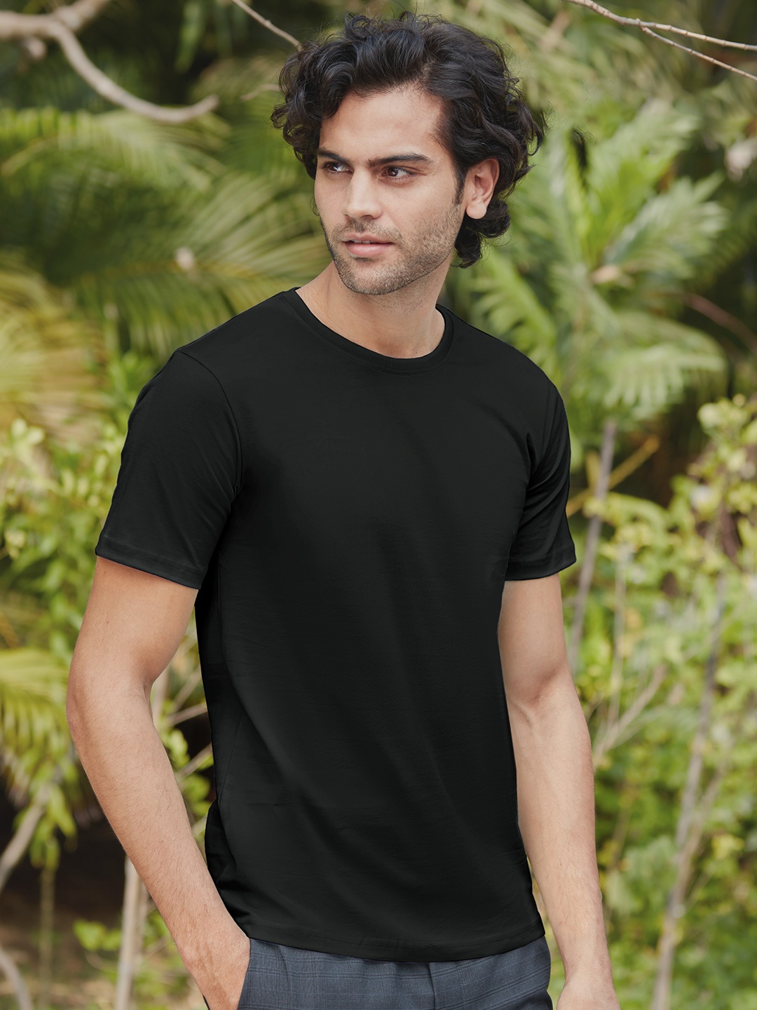 

The Souled Store Men Black Pure Cotton Solid Pure Cotton T-shirt