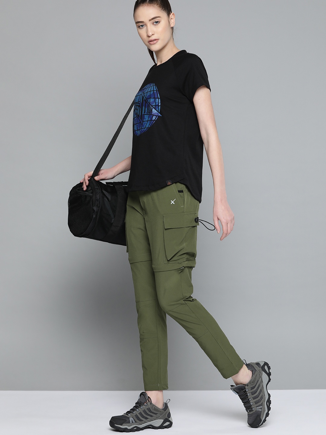 

HRX By Hrithik Roshan Outdoor Women Winter Moss Convertable Solid Trousers, Olive