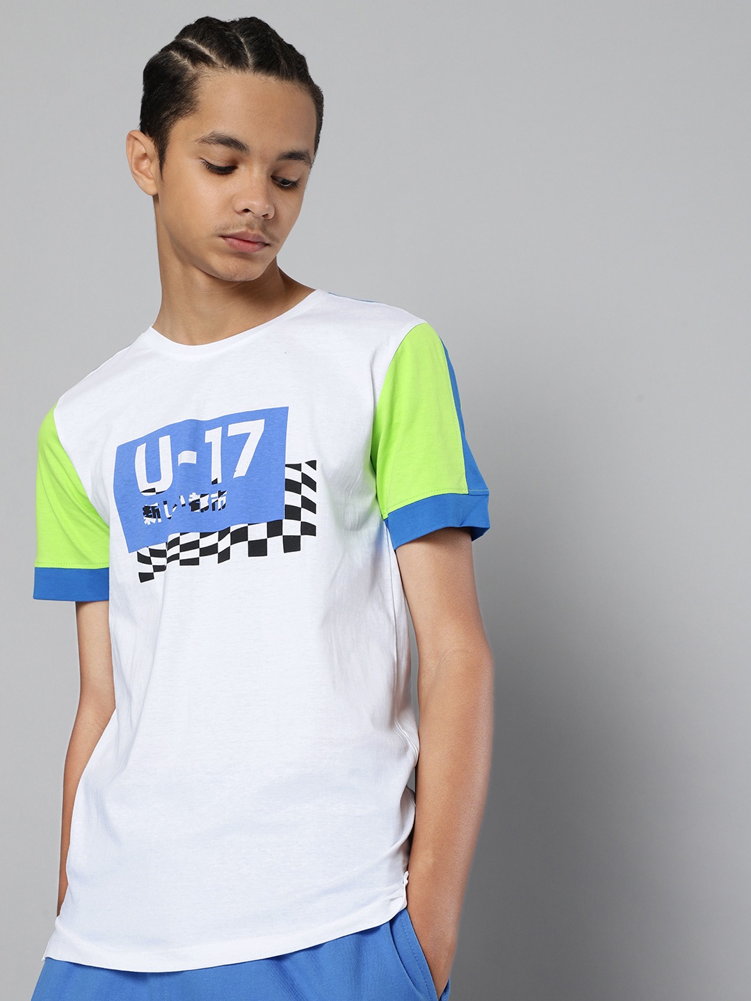 

HRX by Hrithik Roshan U-17 Lifestyle Boys Bright White Rapid-Dry Colourblock Tshirts