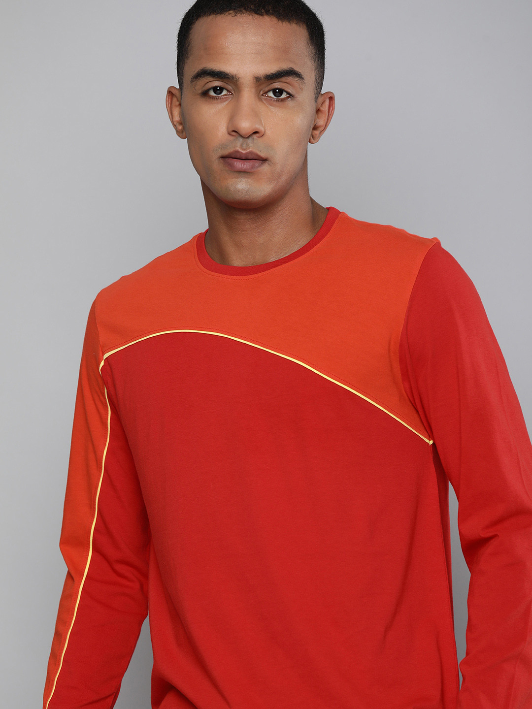 

HRX By Hrithik Roshan Lifestyle Men High Risk Red Bio-Wash Pure Cotton Graphic Pure Cotton T-shirt