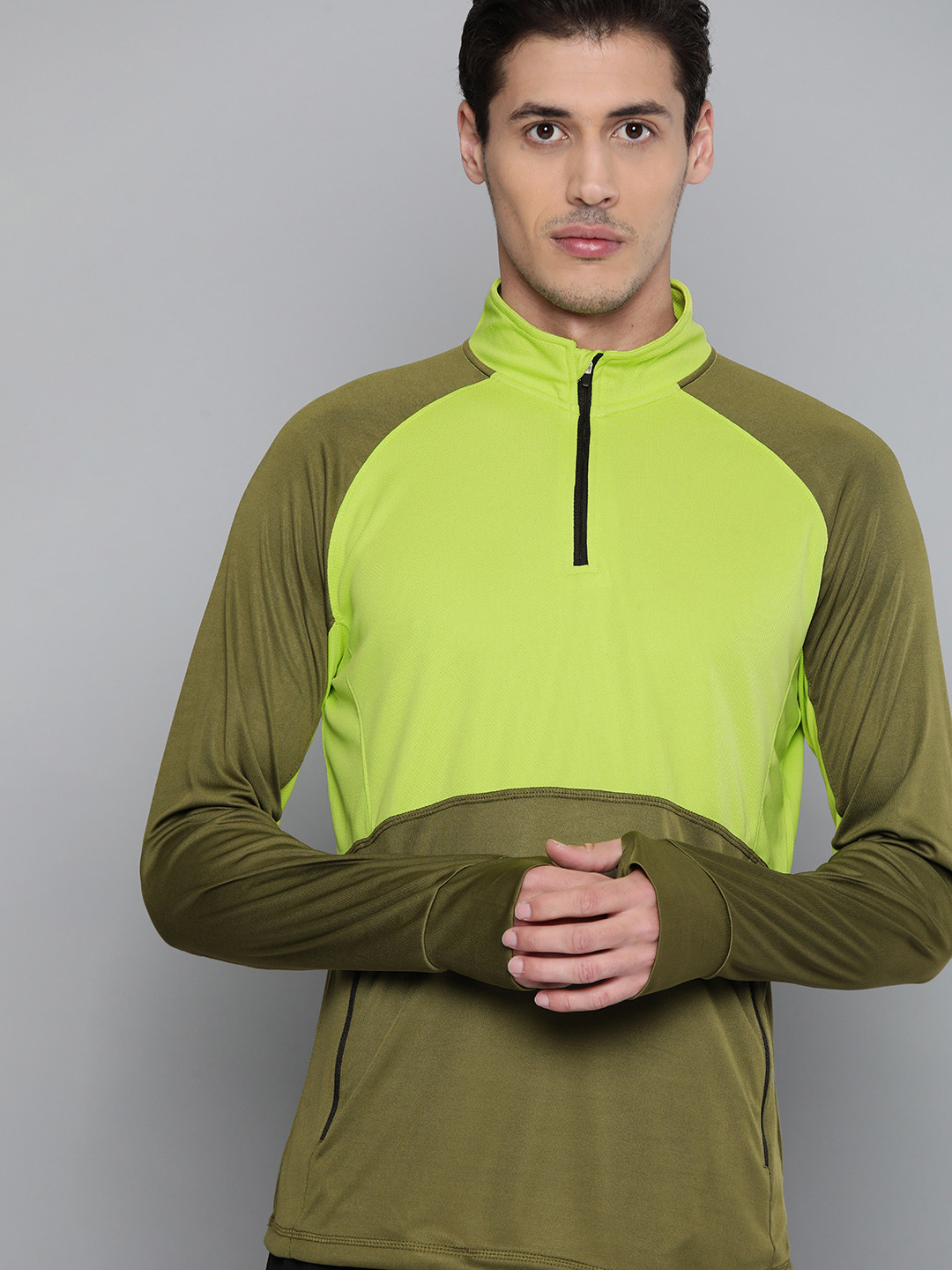 

HRX By Hrithik Roshan Outdoor Men Winter Moss Rapid-Dry Colourblock Tshirts, Green