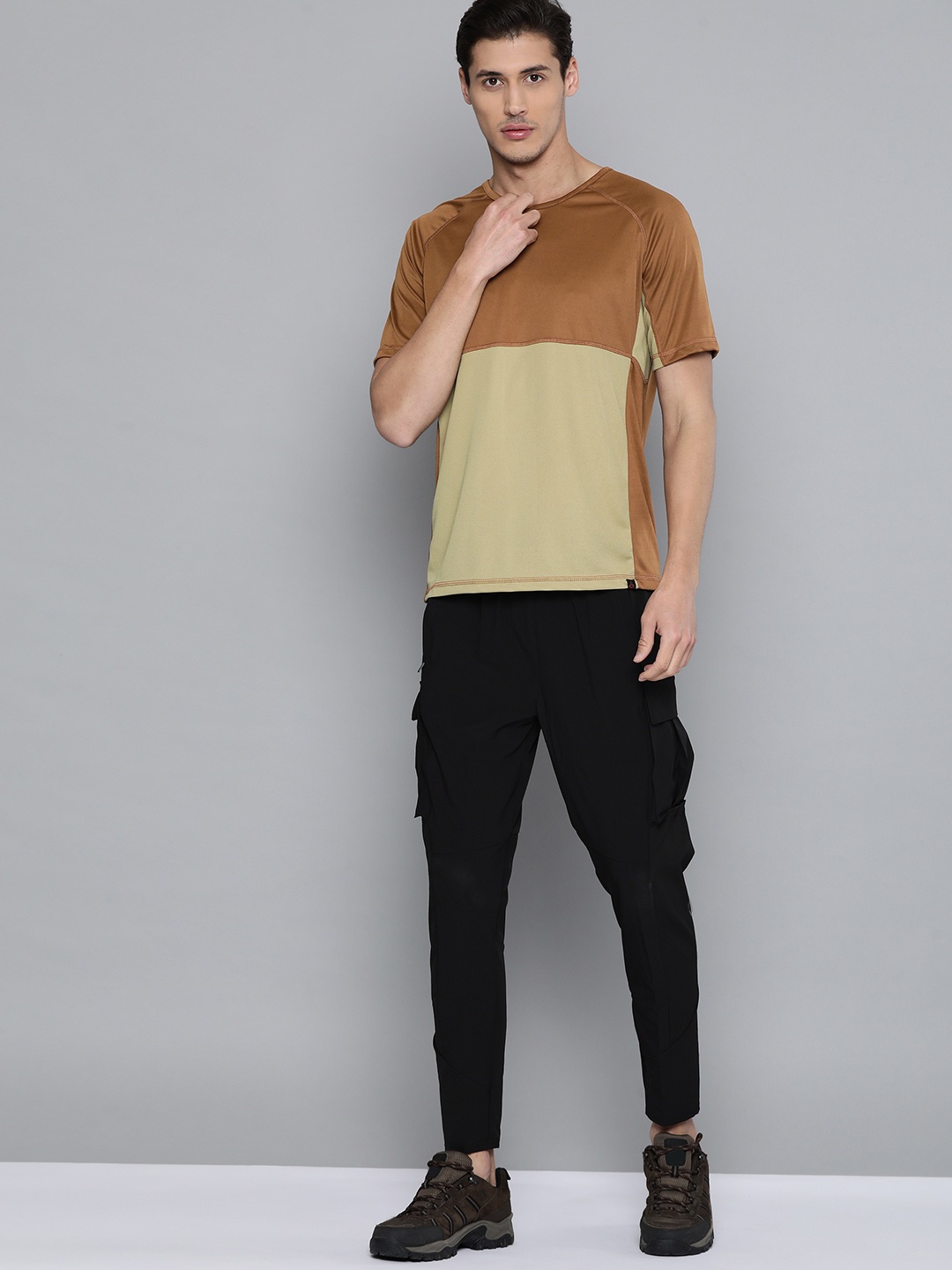 

HRX By Hrithik Roshan Outdoor Men Catechu Wood Rapid-Dry Colourblock T-Shirt, Brown