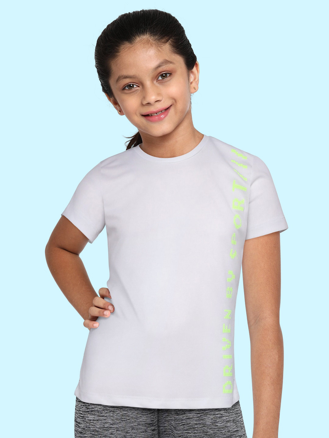 

HRX By Hrithik Roshan U-17 Active Girls White Rapid-Dry Typography T-shirt