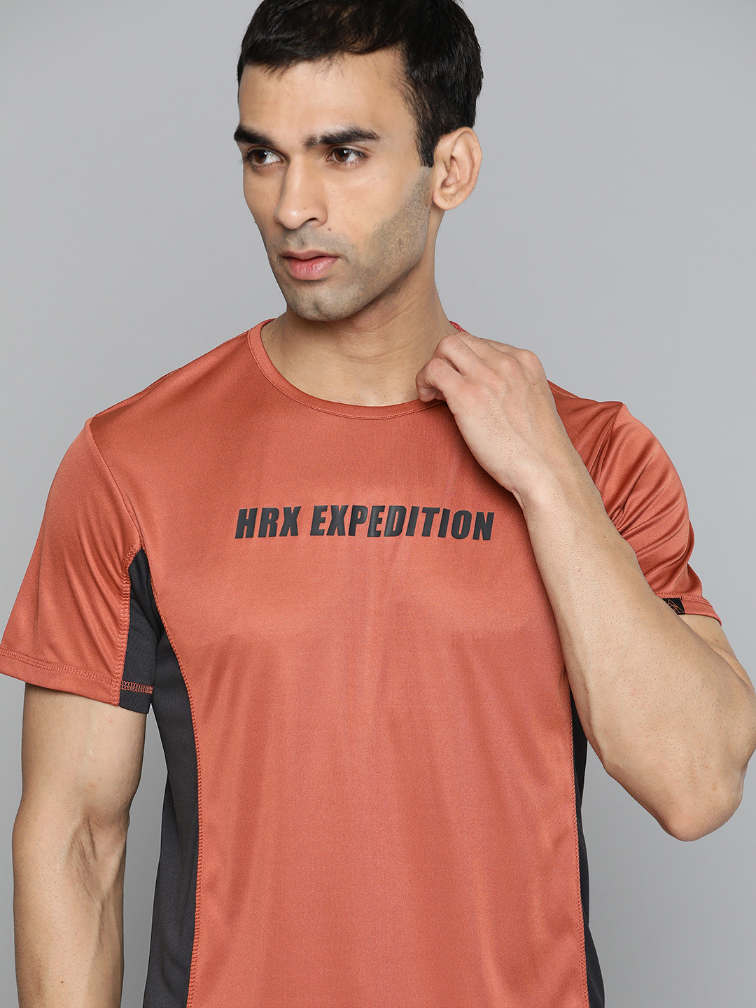 

HRX By Hrithik Roshan Outdoor Men Burnished Sunset Rapid-Dry Colourblock T-shirt, Rust
