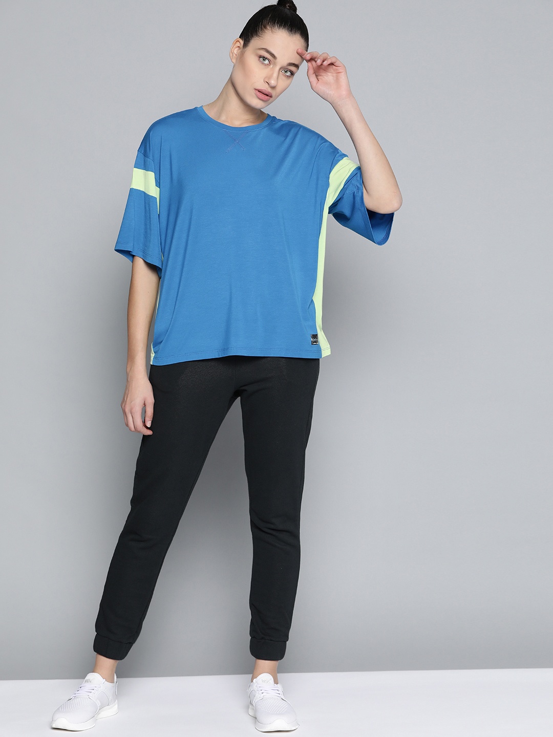 

HRX By Hrithik Roshan Lifestyle Women Sky Diver Lycra Colourblock Tshirt, Blue