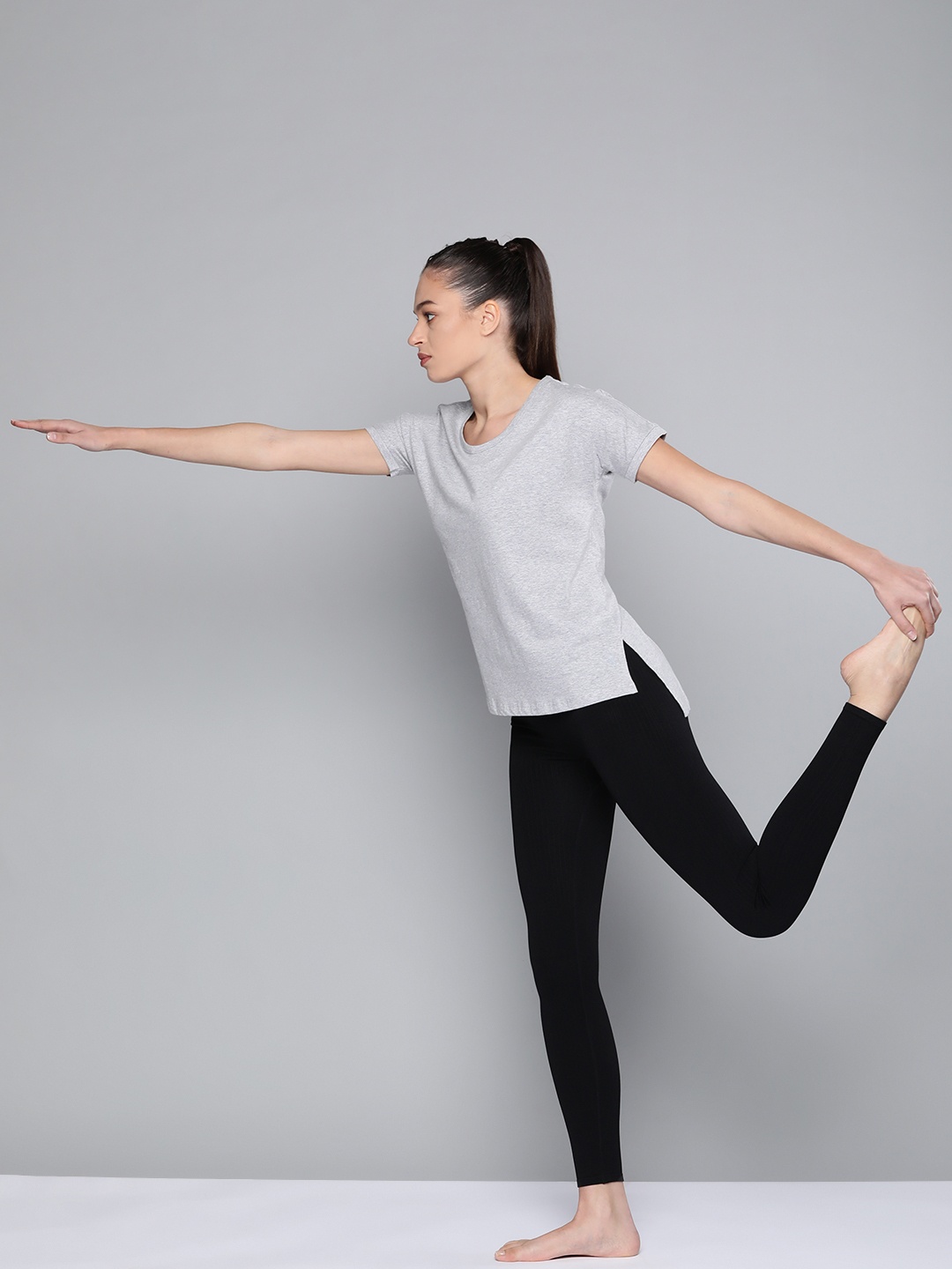 

HRX By Hrithik Roshan Yoga Women Grey Melange Pure Cotton Sustainable Tshirt
