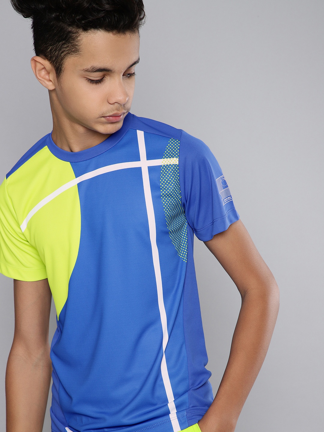 

HRX By Hrithik Roshan U-17 Active Boys Strong Blue Rapid-Dry Colourblock Tshirts