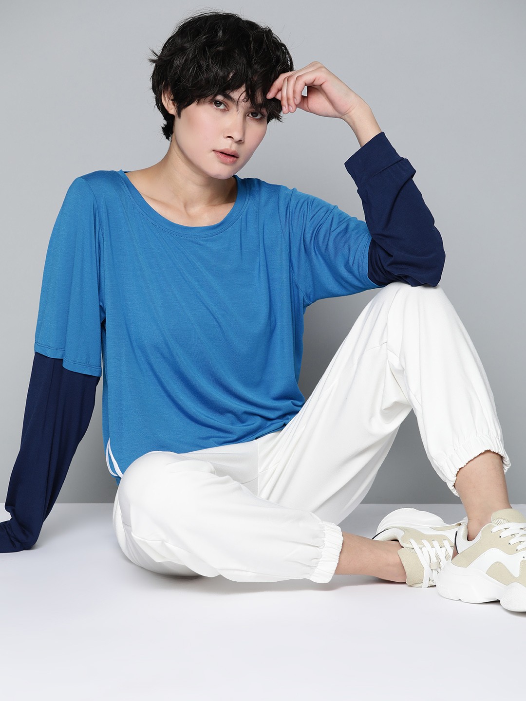 

HRX By Hrithik Roshan Lifestyle Women Sky Diver Lycra Colourblock Tshirts, Blue