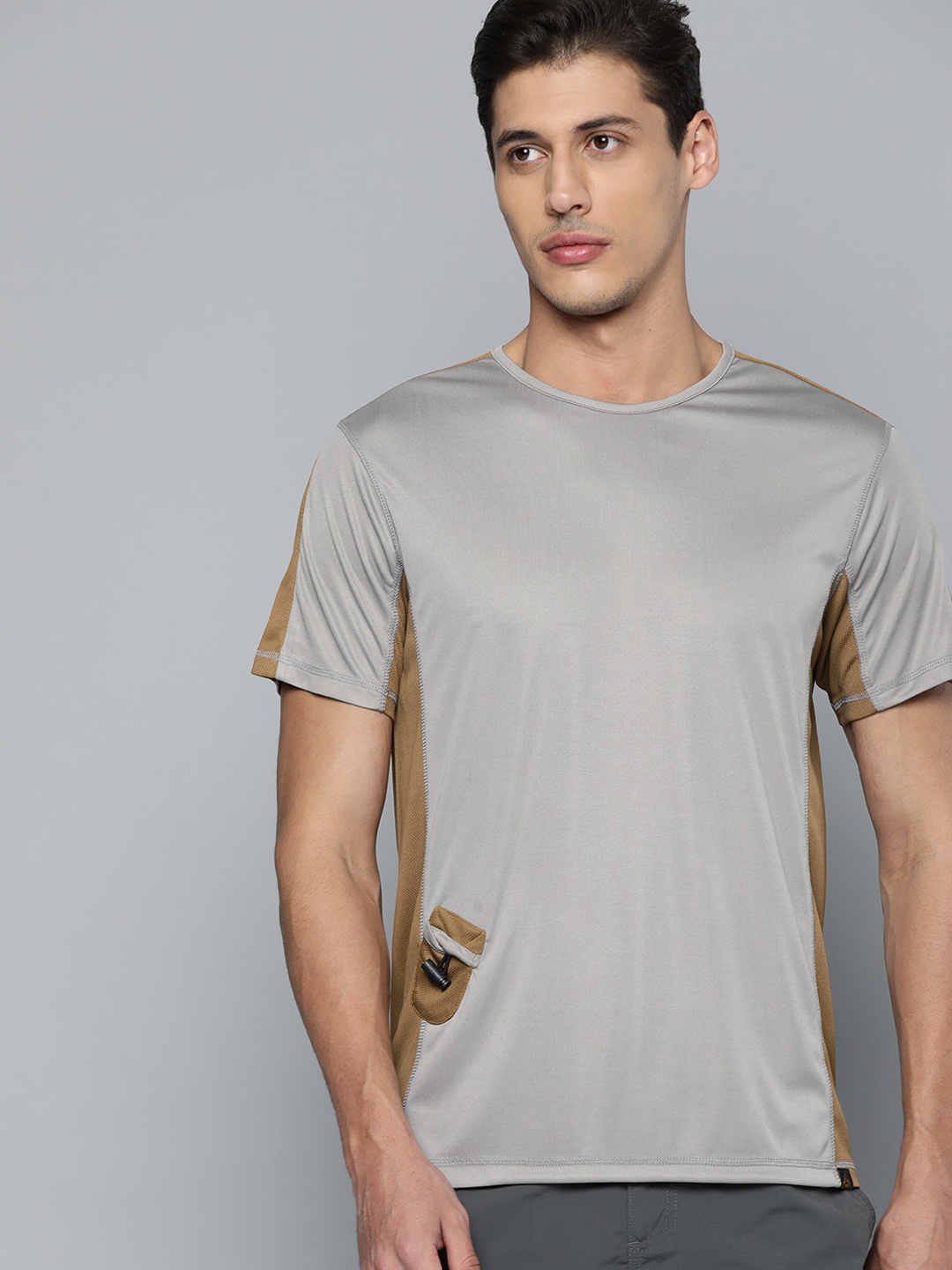 

HRX By Hrithik Roshan Outdoor Men Wet Weather Rapid-Dry Colourblock Tshirt, Taupe