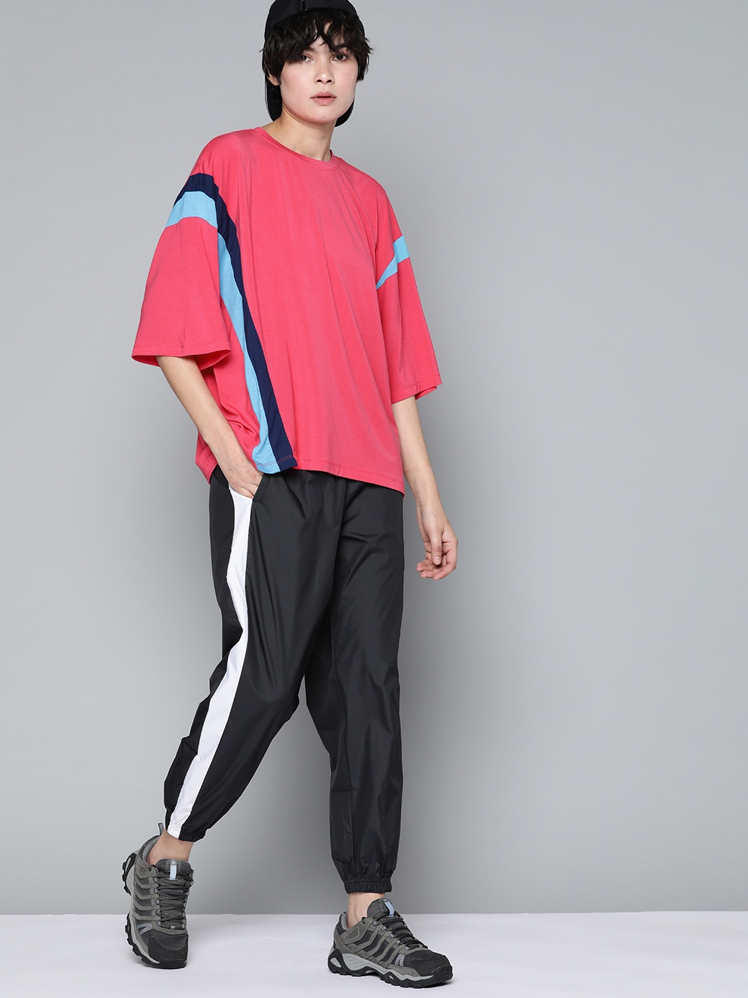 

HRX By Hrithik Roshan Lifestyle Women Hothouse Pink Lycra Colourblock Tshirts