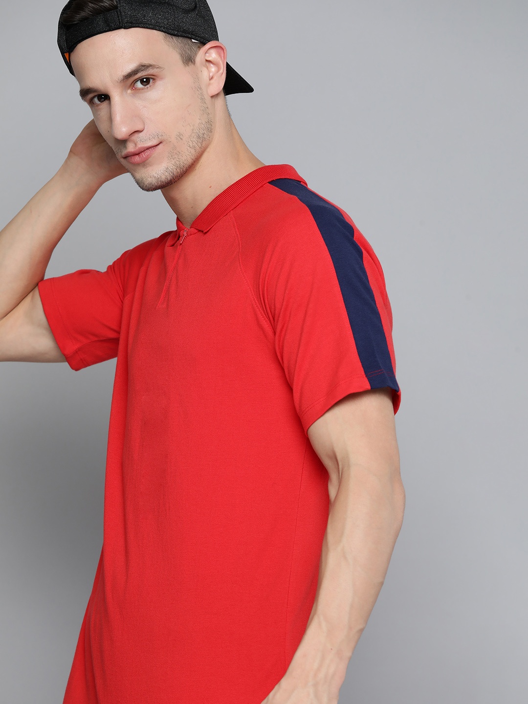 

HRX By Hrithik Roshan Lifestyle Men Red Bio-Wash Colourblock Tshirts