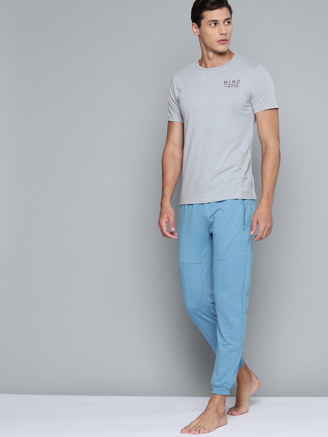 

HRX By Hrithik Roshan Yoga Men Grey Melange Typography Sustainable T-shirt