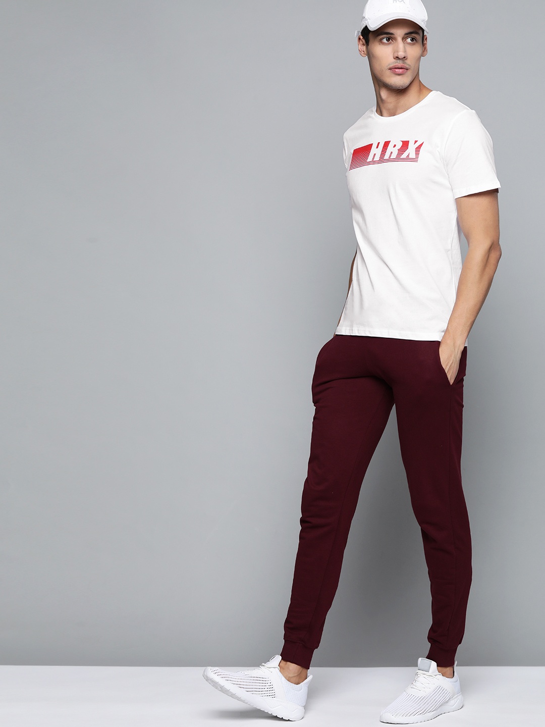 

HRX By Hrithik Roshan Lifestyle Men White Bio-Wash Brand Carrier Tshirt
