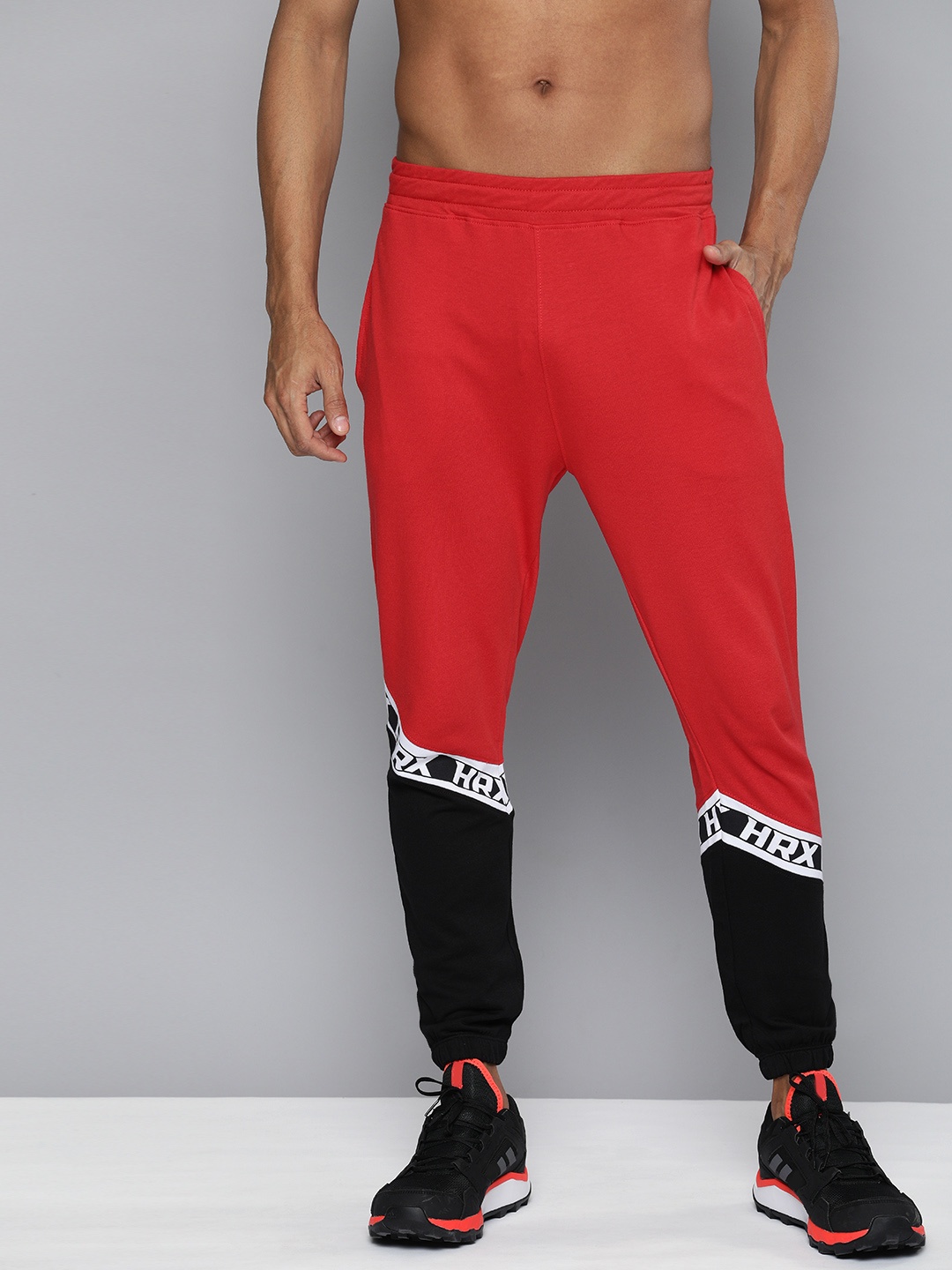 

HRX By Hrithik Roshan Lifestyle Men Red & Black Bio-Wash Colourblocked Joggers