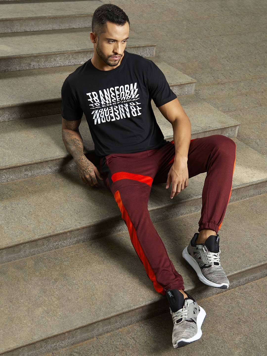 

HRX By Hrithik Roshan Lifestyle Men High Risk Red Bio-Wash Colourblock Joggers, Maroon