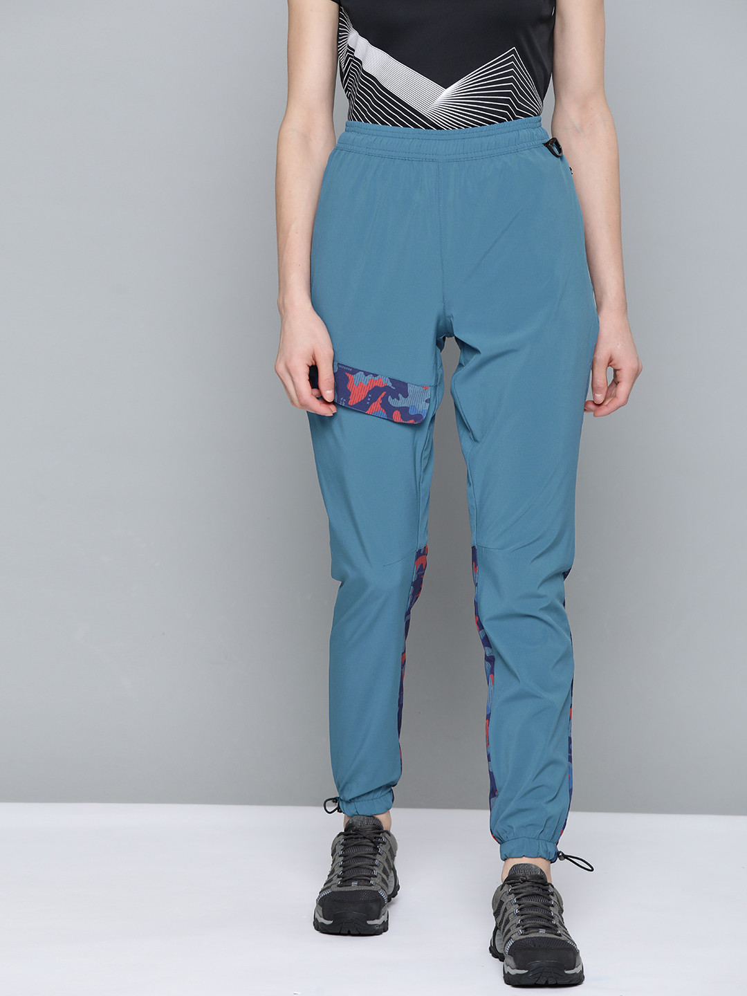 

HRX by Hrithik Roshan Women Teal Blue Solid Outdoor Track Pants