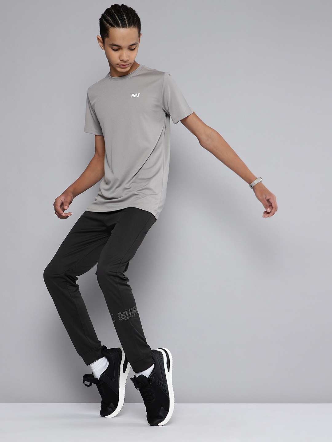 

HRX By Hrithik Roshan U-17 Active Boys Jet Black Rapid-Dry Typography Joggers