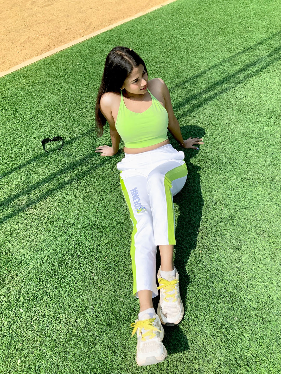 

HRX by Hrithik Roshan U-17 Active Girls Bright White Rapid-Dry Typography Track Pants