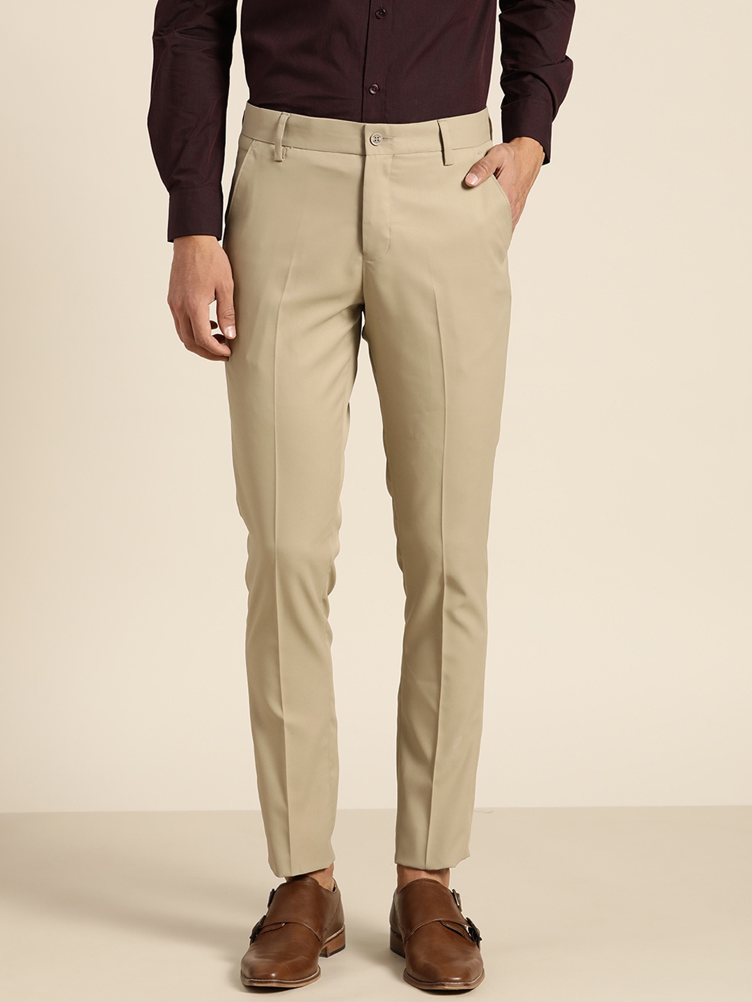

INVICTUS Men Beige Solid Slim Fit Formal Trousers